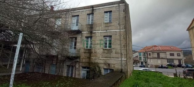 Foto 2 de Chalet en venta en Carballiño (O) de 10 habitaciones con garaje y jardín