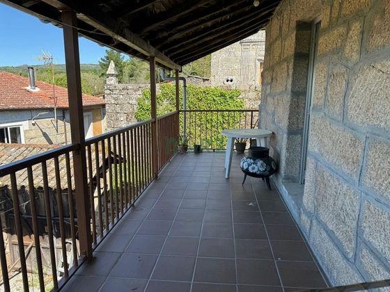 Foto 1 de Venta de casa en Nogueira de Ramuín de 5 habitaciones con terraza y balcón