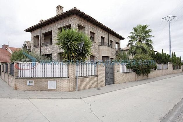 Foto 1 de Casa en venda a San Adrián de 4 habitacions amb terrassa i piscina