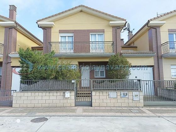 Foto 1 de Venta de casa en Andosilla de 4 habitaciones con terraza y garaje