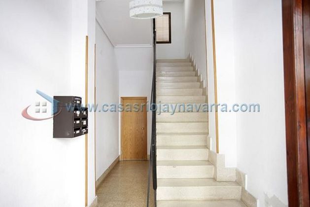 Foto 2 de Venta de piso en Autol de 3 habitaciones con balcón