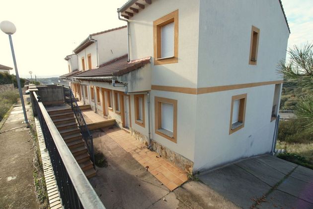 Foto 2 de Casa en venta en calle Corteceros de 3 habitaciones con terraza y jardín