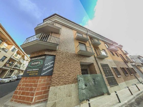 Foto 2 de Local en venda a calle Reventón de 128 m²