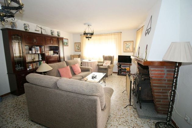Foto 2 de Xalet en venda a calle Del Horno de 7 habitacions amb garatge i balcó