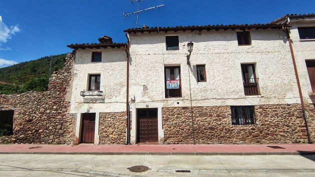 Foto 2 de Casa adossada en venda a plaza Labradores de 3 habitacions amb terrassa i garatge