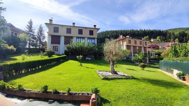 Foto 1 de Casa en venda a Zorraquín de 6 habitacions amb terrassa i piscina