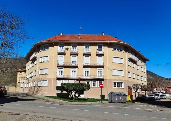 Foto 1 de Venta de piso en calle Eliseo Cadarso de 3 habitaciones con terraza y aire acondicionado