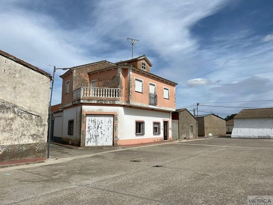 Foto 1 de Casa en venda a Pedrosillo de Alba de 4 habitacions amb garatge i calefacció