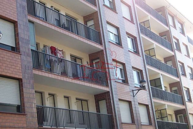 Foto 1 de Venta de piso en Zaldibar de 2 habitaciones con terraza y garaje
