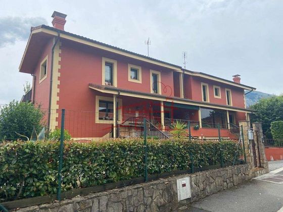 Foto 1 de Casa en venda a Abadiño de 4 habitacions amb terrassa i jardí