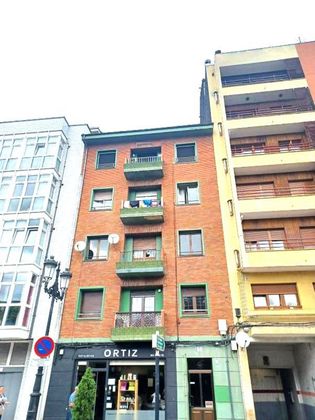 Foto 2 de Pis en venda a Tenderina Baja - Ventanielles de 3 habitacions amb terrassa i balcó