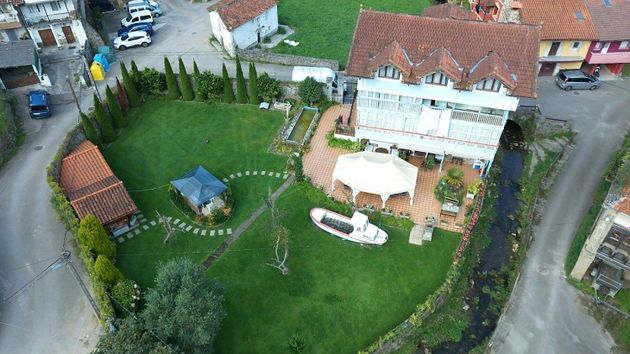 Foto 2 de Casa en venda a Ampuero de 12 habitacions amb terrassa i jardí