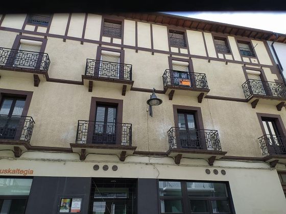Foto 1 de Piso en venta en Altsasu/Alsasua de 6 habitaciones con balcón