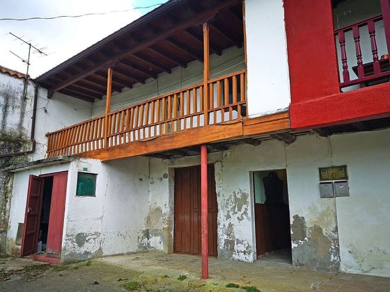 Foto 1 de Venta de casa en barrio Secadura de 3 habitaciones con terraza y jardín