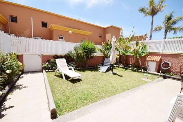 Foto 2 de Casa en alquiler en San Bartolomé de Tirajana interior de 2 habitaciones con terraza y piscina