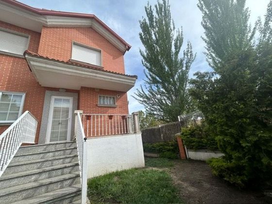 Foto 2 de Casa en lloguer a Sotoverde de 3 habitacions amb terrassa i garatge
