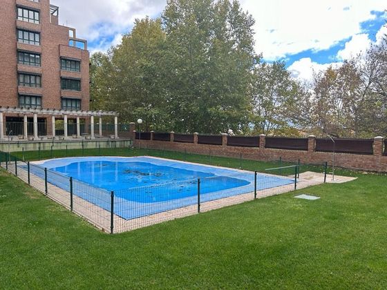 Foto 1 de Pis en venda a Parquesol de 3 habitacions amb piscina i garatge