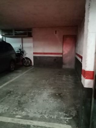 Foto 2 de Garaje en venta en calle Laminarrieta de 16 m²