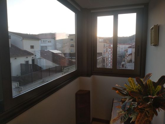 Foto 2 de Venta de piso en Centro - Ourense de 3 habitaciones con balcón y calefacción