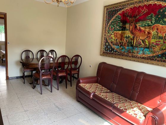 Foto 1 de Pis en venda a A Carballeira de 4 habitacions amb mobles i balcó
