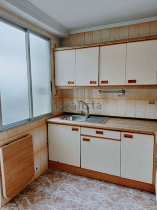 Foto 2 de Pis en venda a Centro - Ourense de 4 habitacions amb terrassa i balcó