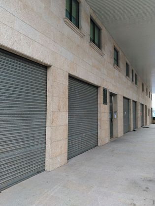 Foto 1 de Local en alquiler en calle Ribeira de Canedo con terraza y garaje
