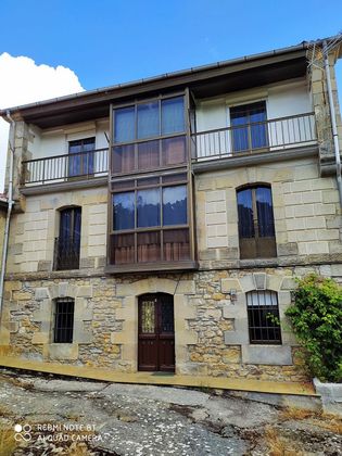Foto 2 de Casa en venda a Alfoz de Bricia de 7 habitacions amb garatge i balcó