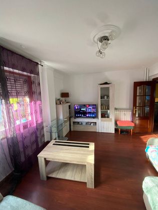 Foto 2 de Piso en venta en calle Margarita Xirgu de 3 habitaciones con calefacción y ascensor