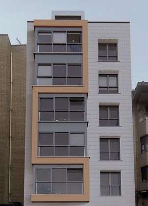Foto 1 de Dúplex en venta en calle Jesús de 2 habitaciones con calefacción y ascensor