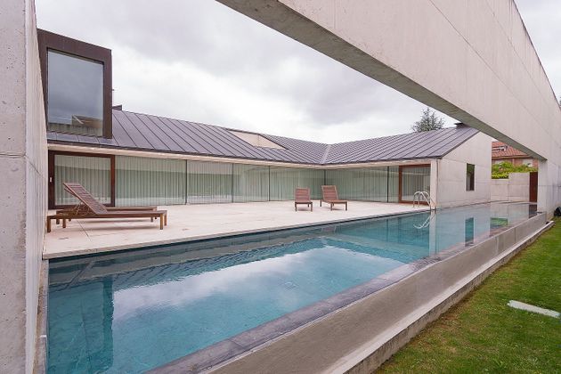 Foto 1 de Xalet en venda a Olaz de 4 habitacions amb terrassa i piscina