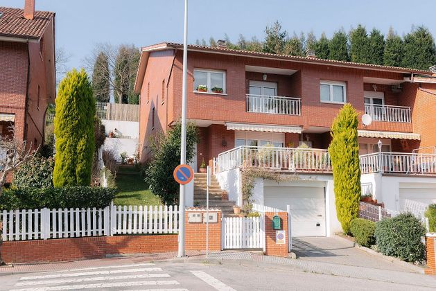 Foto 1 de Casa en venda a Castrillón de 5 habitacions amb terrassa i garatge