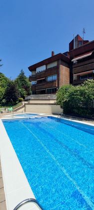 Foto 1 de Pis en venda a calle Alcalde José Elosegui de 4 habitacions amb terrassa i piscina