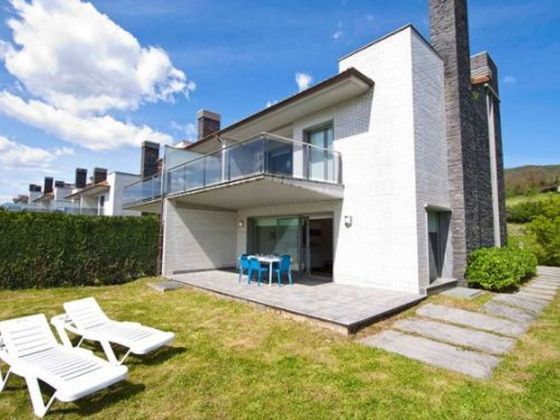 Foto 1 de Casa en venda a calle Jaizubia Auzoa de 4 habitacions amb terrassa i piscina