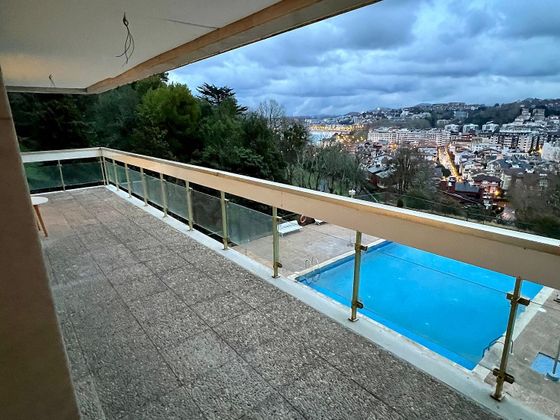 Foto 1 de Pis en venda a calle Marbil de 3 habitacions amb terrassa i piscina