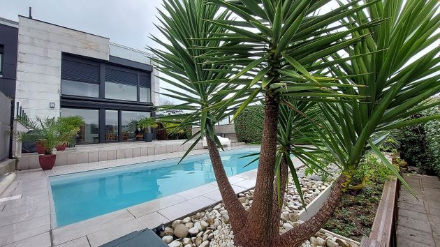 Foto 2 de Casa en venda a calle Arturo Campion de 5 habitacions amb terrassa i piscina