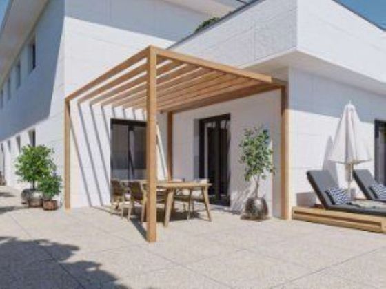 Foto 1 de Piso en venta en calle Caserio Parada de 4 habitaciones con terraza y garaje