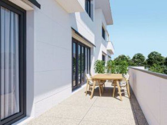 Foto 2 de Piso en venta en calle Caserio Parada de 3 habitaciones con terraza y garaje