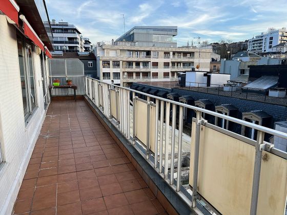 Foto 2 de Piso en alquiler en calle San Martin Kalea de 3 habitaciones con terraza y muebles