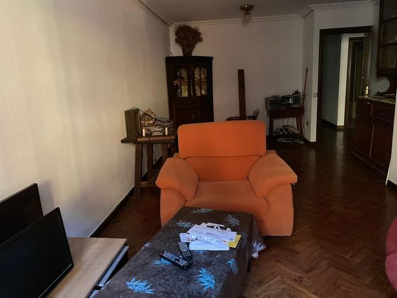 Foto 2 de Alquiler de piso en Centro - Salamanca de 4 habitaciones con muebles y calefacción