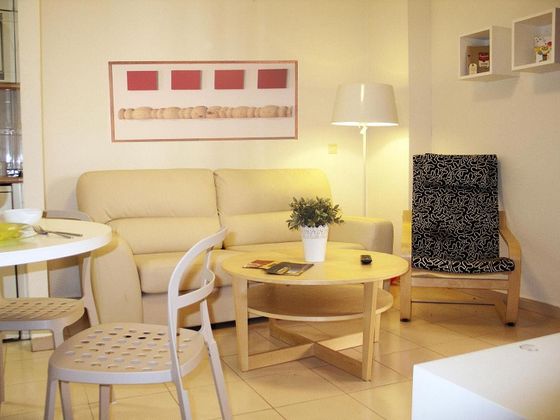 Foto 2 de Pis en lloguer a Universidad - Dominicos de 1 habitació amb mobles i aire acondicionat