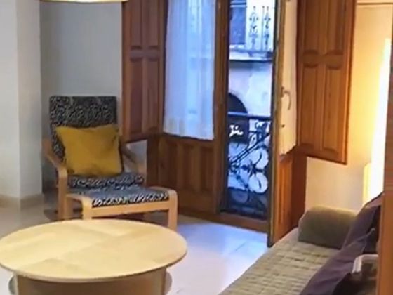 Foto 1 de Piso en alquiler en Universidad - Dominicos de 1 habitación con terraza y muebles