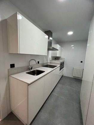Foto 2 de Alquiler de piso en Centro - Salamanca de 3 habitaciones con muebles y calefacción