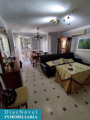 Foto 2 de Alquiler de piso en calle De Huétor de 3 habitaciones con garaje y muebles