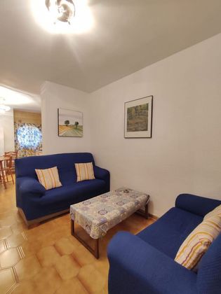 Foto 2 de Pis en lloguer a Centro - Sagrario de 3 habitacions amb mobles i ascensor