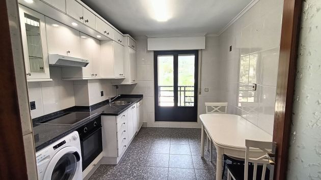 Foto 1 de Pis en venda a Llanera de 3 habitacions amb terrassa i garatge