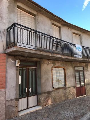Foto 1 de Casa adossada en venda a calle Cjulio Coello de 4 habitacions i 140 m²