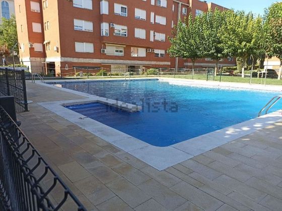 Foto 1 de Pis en venda a Universidad de 3 habitacions amb terrassa i piscina