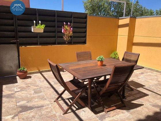 Foto 1 de Casa adossada en venda a Santa María de 3 habitacions amb piscina i garatge