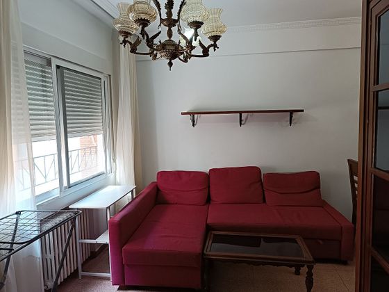 Foto 1 de Pis en venda a Centro - El Pilar de 2 habitacions amb mobles i aire acondicionat