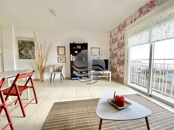 Foto 2 de Pis en venda a calle Irichen de 2 habitacions amb garatge i balcó